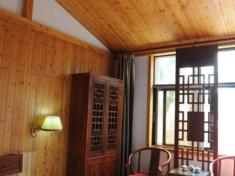 IU Hotel Ruili Nanmao Street - Général