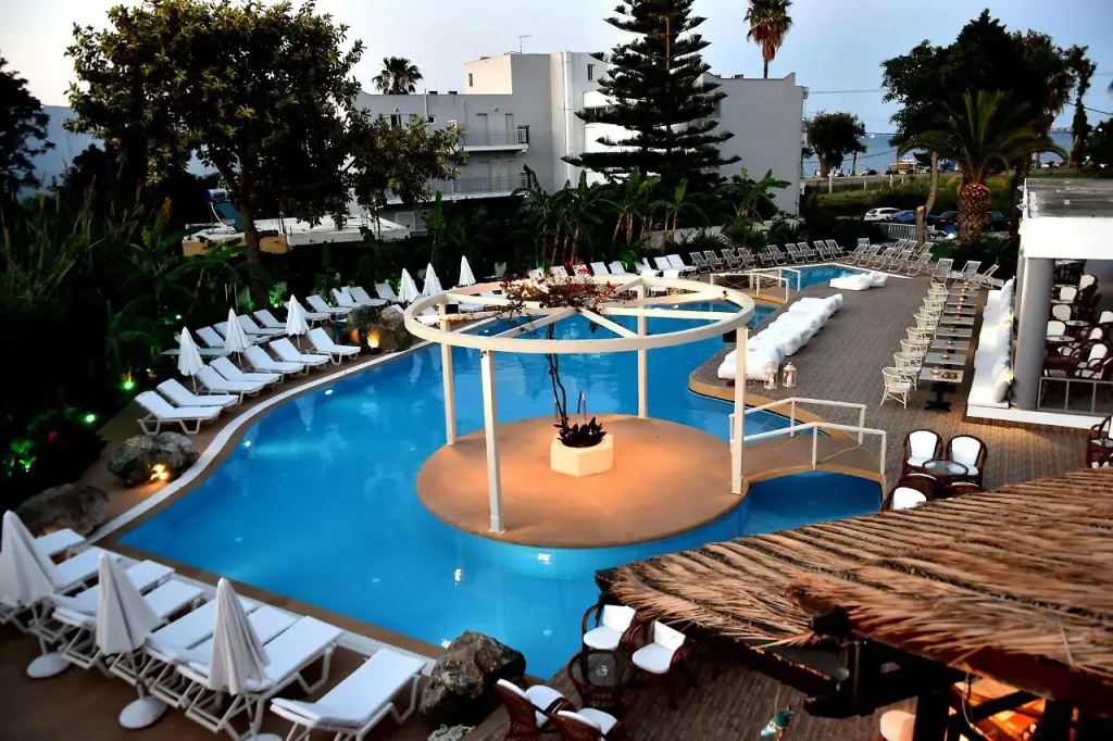 Hotel photo 11