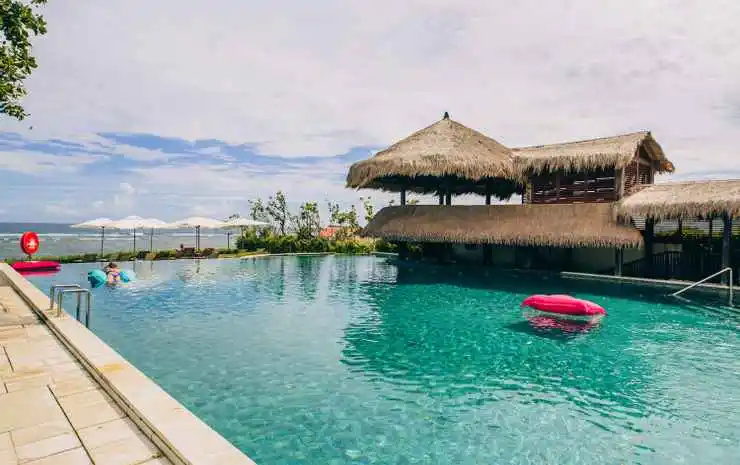 Beach & Waterfront