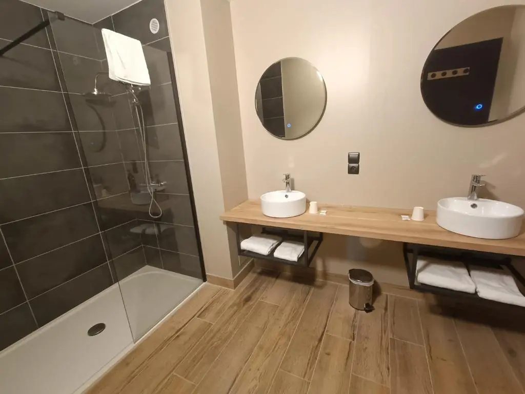 Comfort room