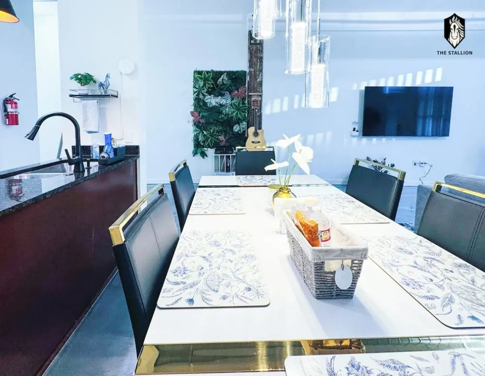 2 Bedrooms Luxury Apartment