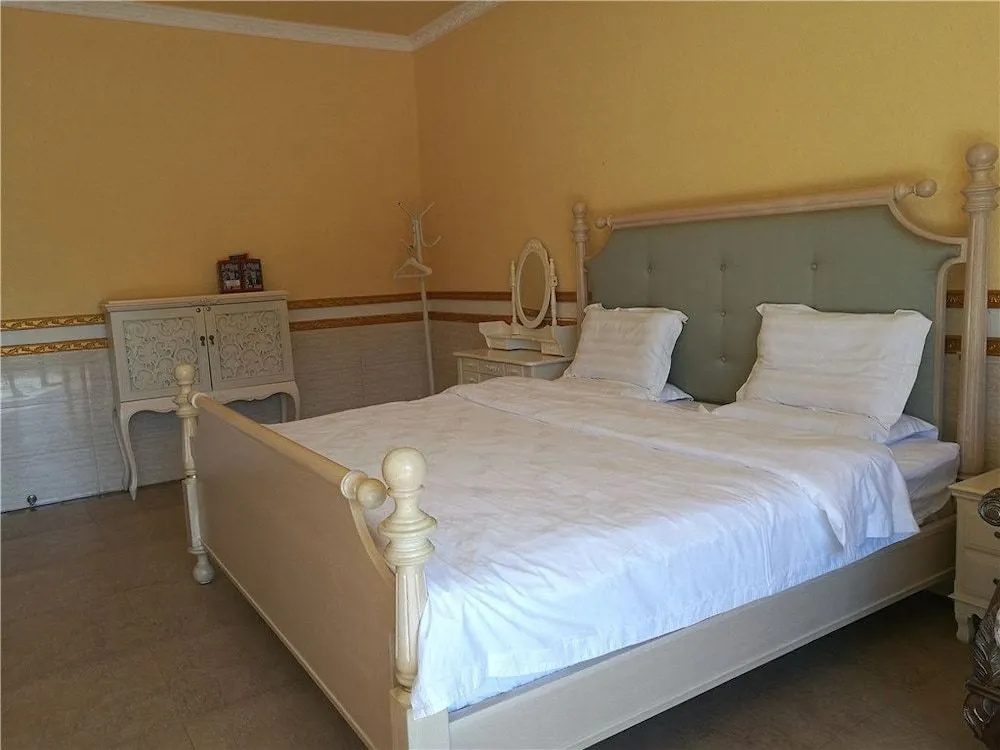 marvellous hotel with great lake view