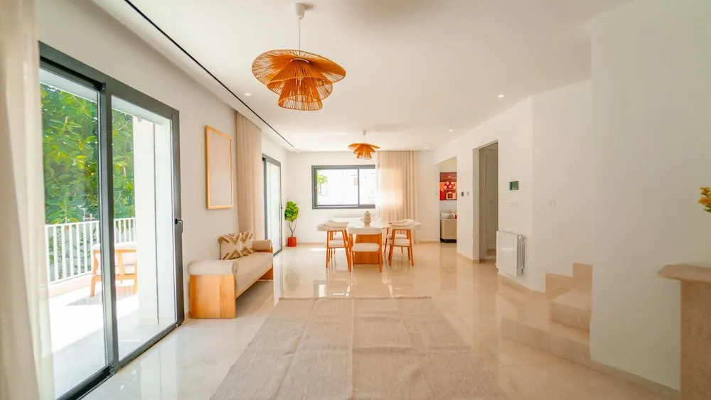 Villa Malaga Luxury for 10 in Central Marsa — фото 1