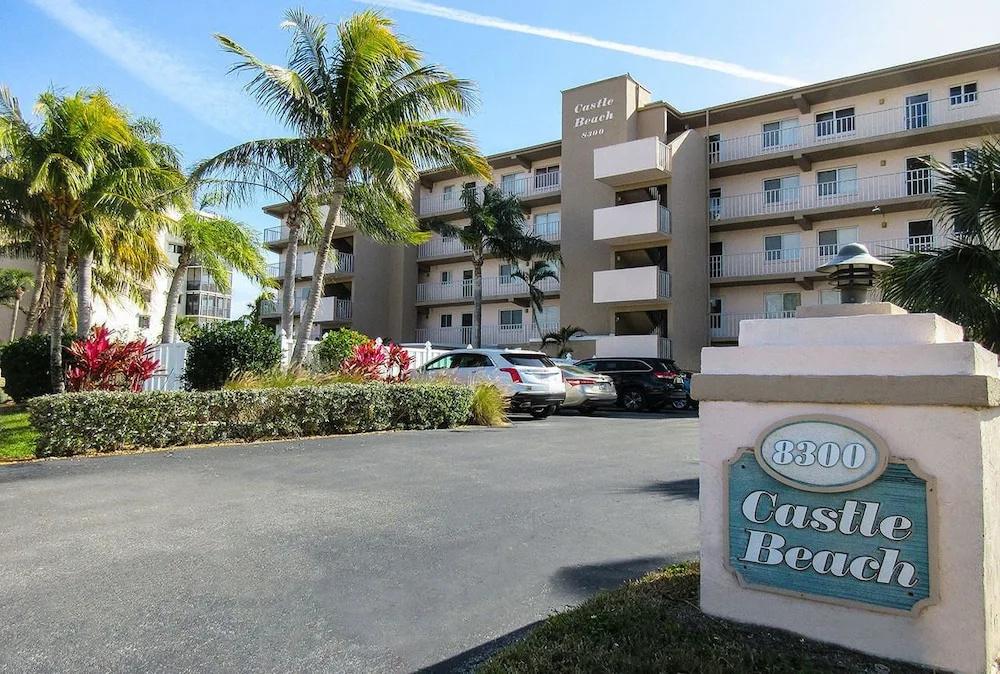 Castle Beach 405