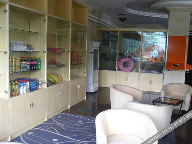 Food & Beverage