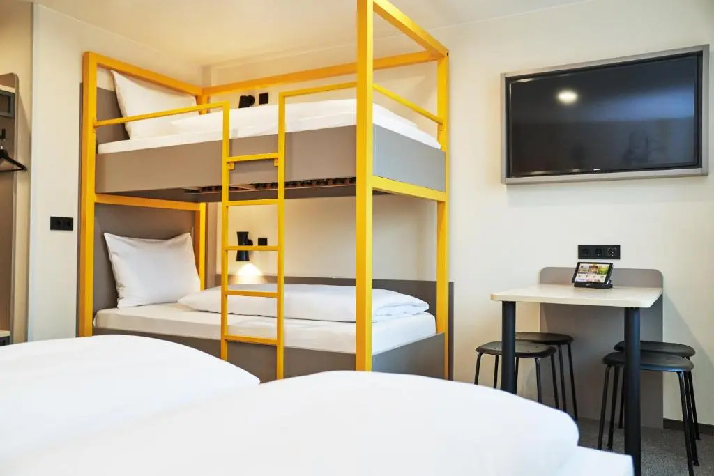 Classic Quadruple room