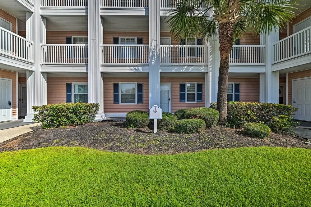 Coastal Myrtle Beach Condo w/ Pool ~ 5 Mi to Beach