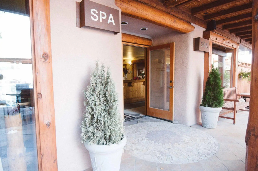 Chipeta Lodge