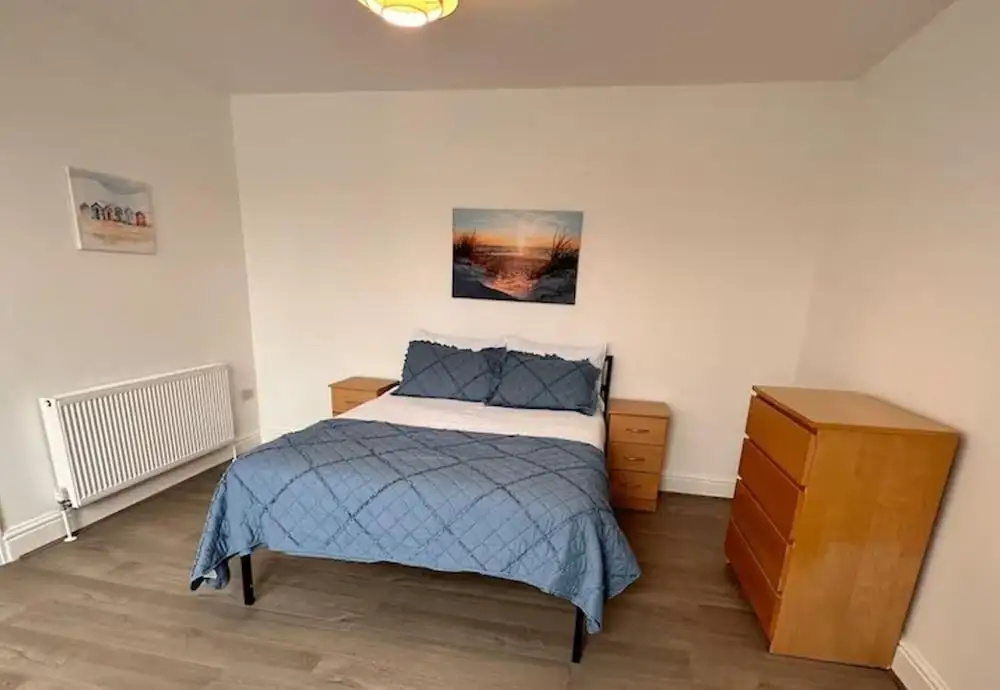 Apartment Sleeps 2 With Wifi