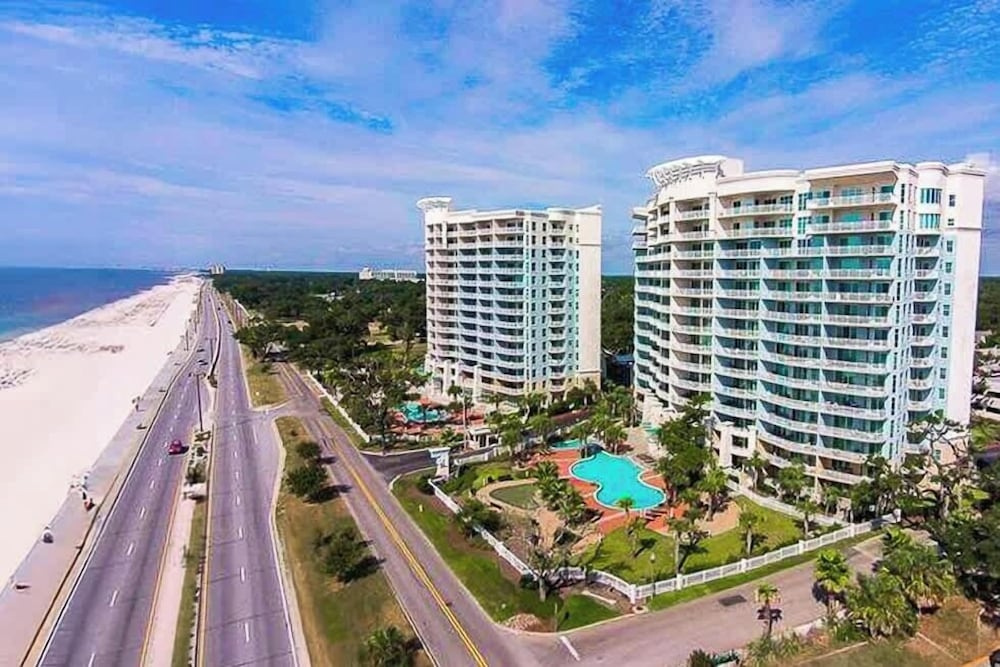 Spacious Beachview End Unit in Legacy Tower 1 -1001 - 3 Bedroom 3 Bath Condo