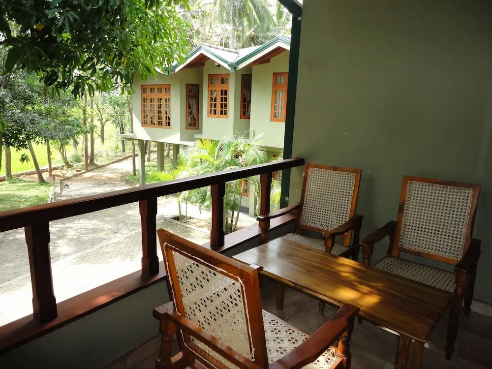 Tikiri Villa