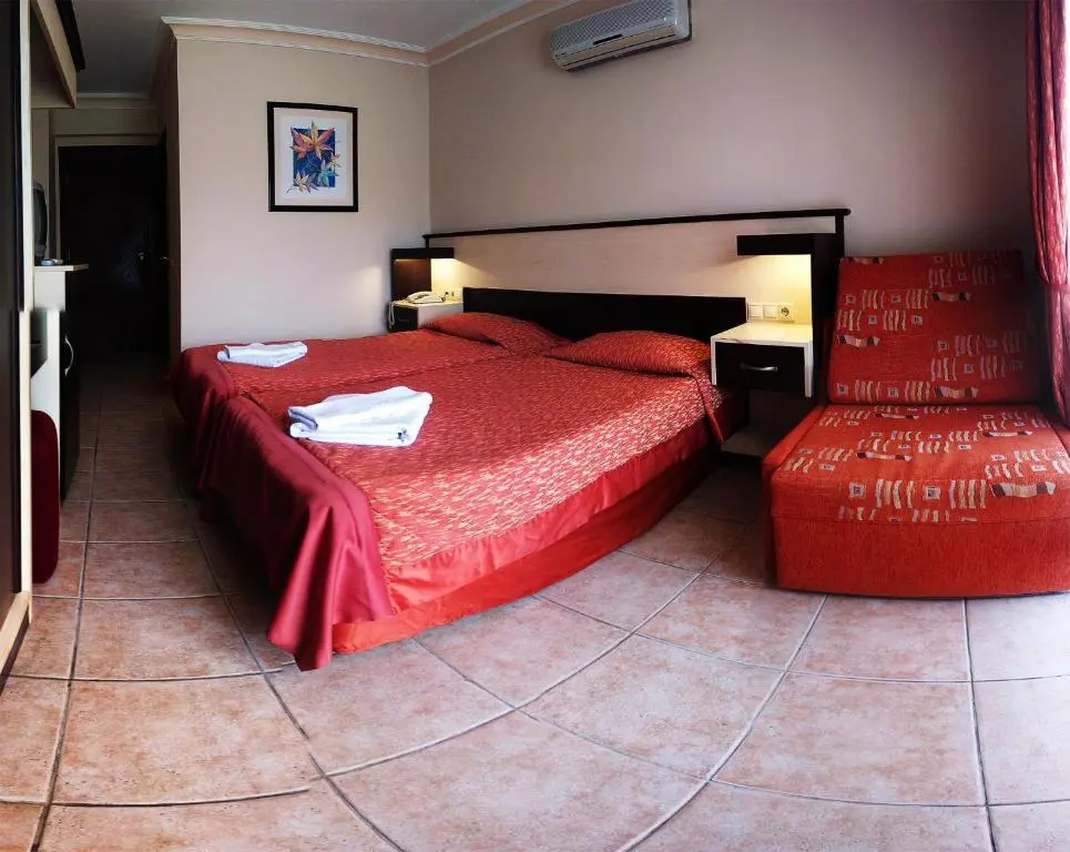 Standard Double room (full double bed)