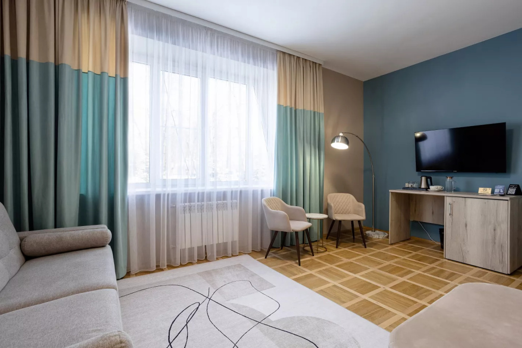 2 Bedrooms Double Suite with balcony (full double bed)