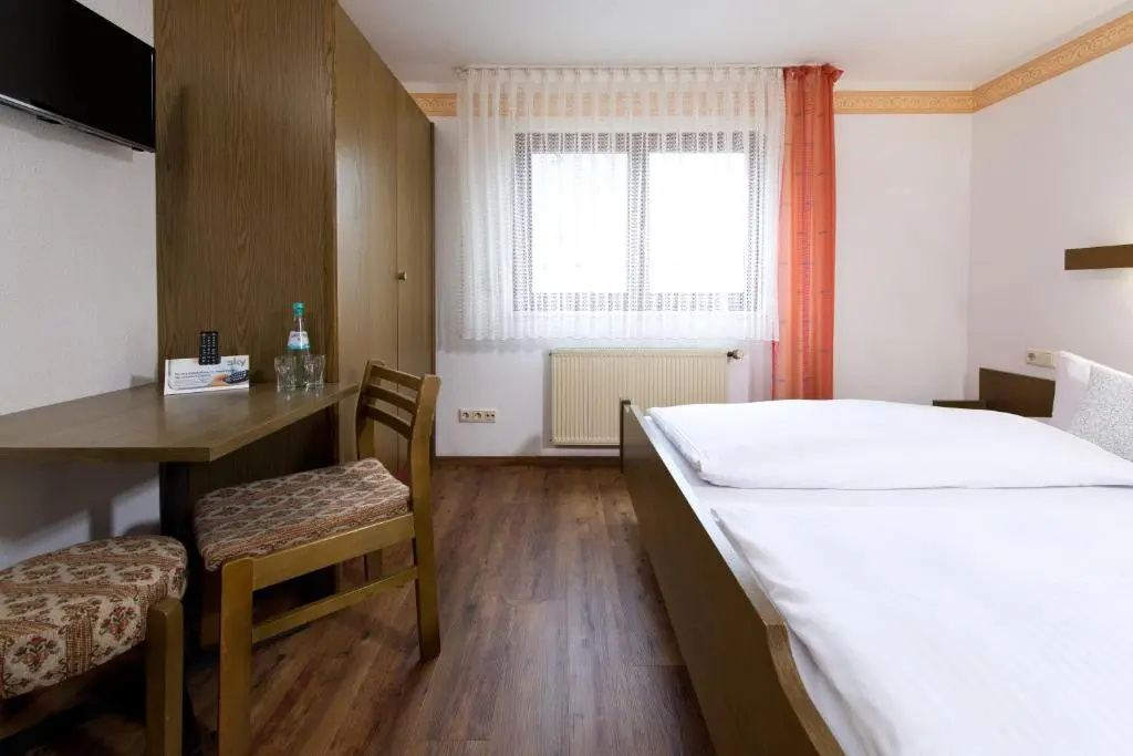 Ellenzer Goldbaumchen - Chambres