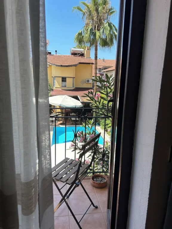 Standard Double room with balcony (full double bed)