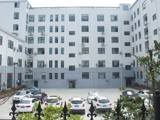 Xingshan Luoma Holiday Hotel