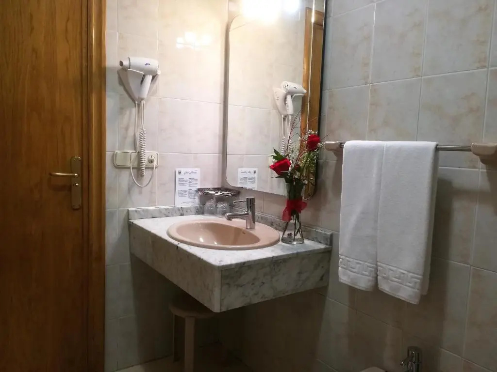Hotel Helmántico - Chambres