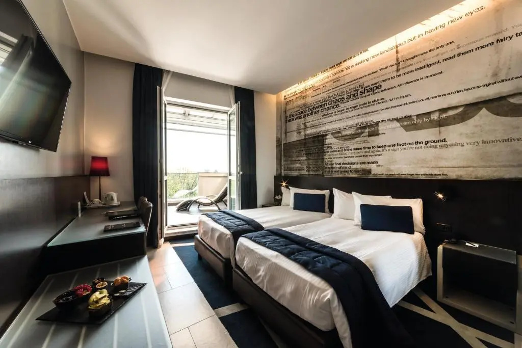 Panoramic Double room (full double bed)