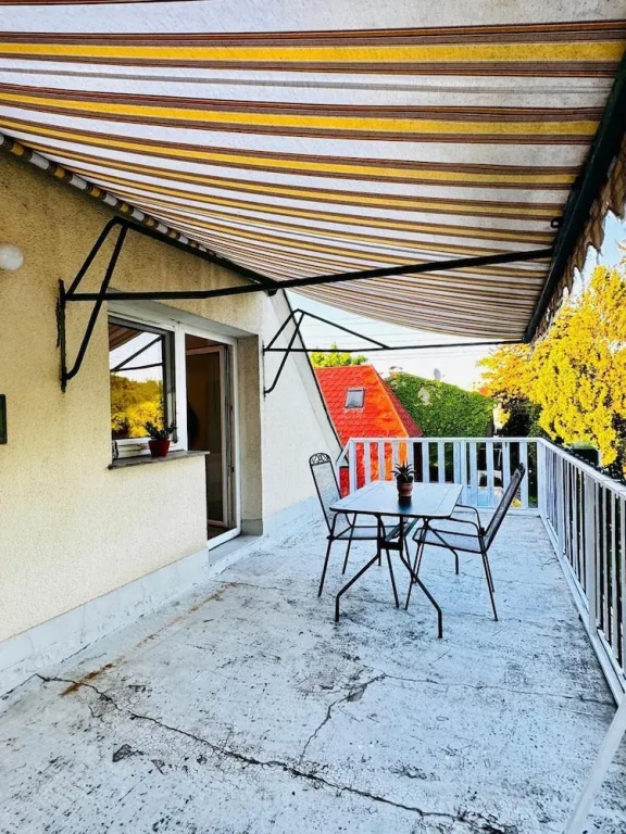 Spacious Garden Villa for 16 Guests