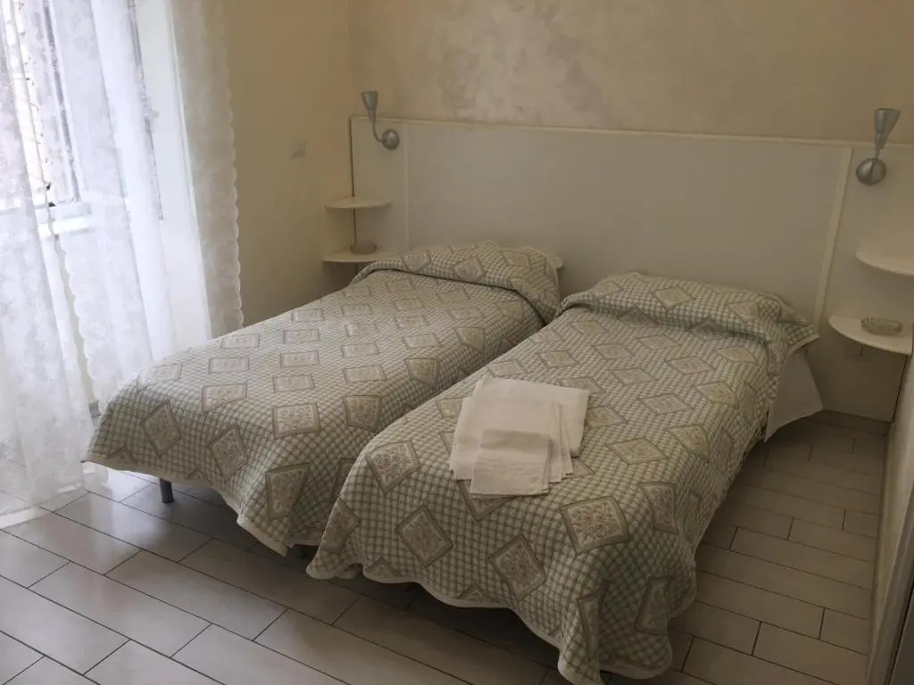 Standard Double room (twin beds)