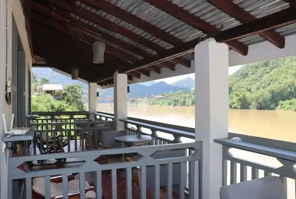 Dokchampa River View Villa