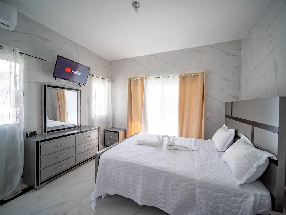 8br Private Villa In Sosúa - 2 Mins From Nightlife