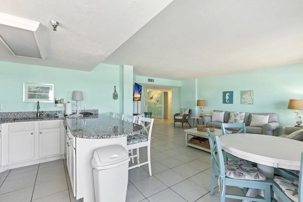 Tropical Suites Daytona Beach