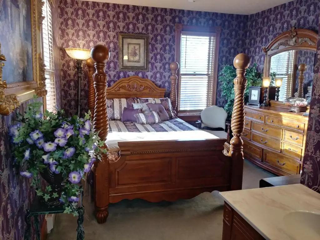 Double Suite (full double bed)