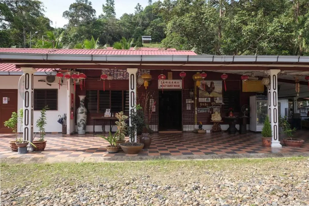 Oyo 89928 Acf Guest House