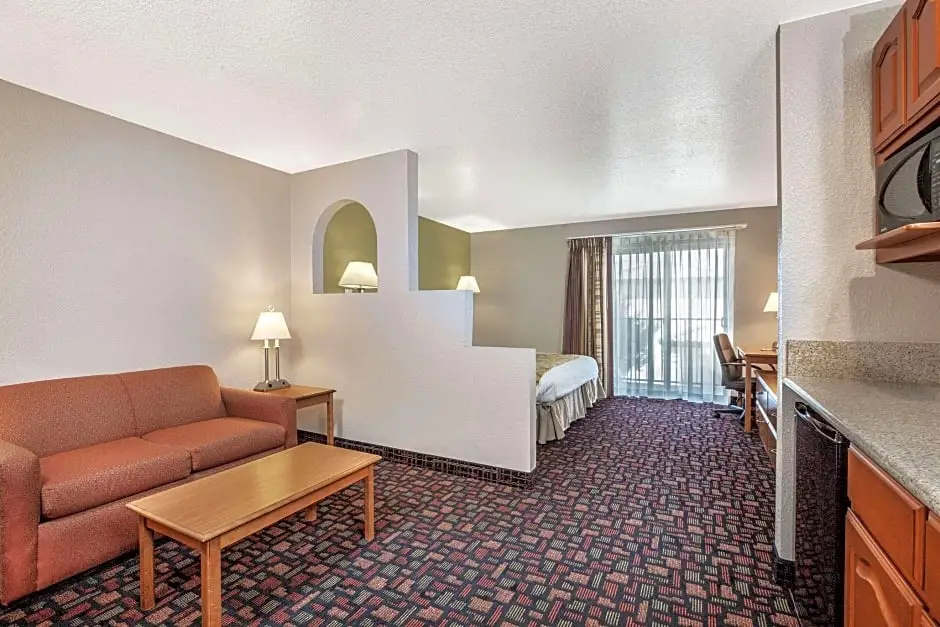 1 Bedroom Double Apartment (full double bed)