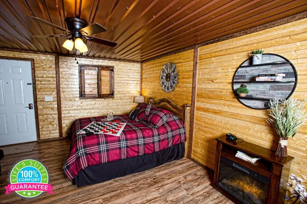 Double Suite (full double bed)
