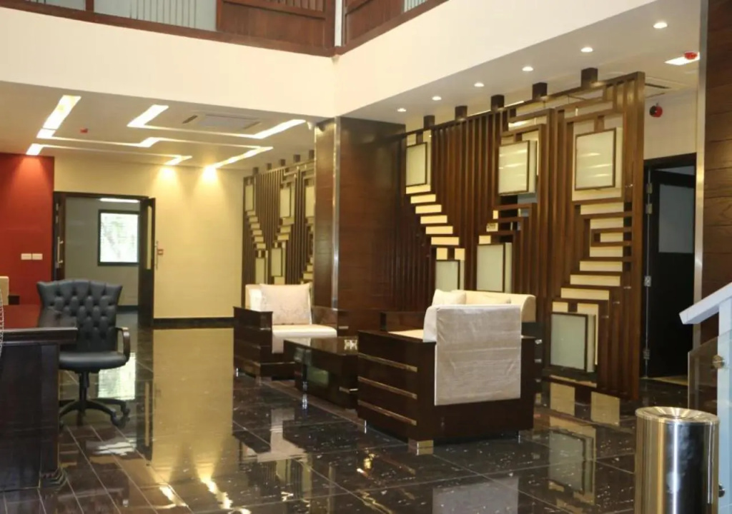 Royaute Luxury