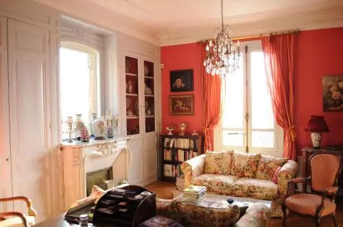 Food & Beverage