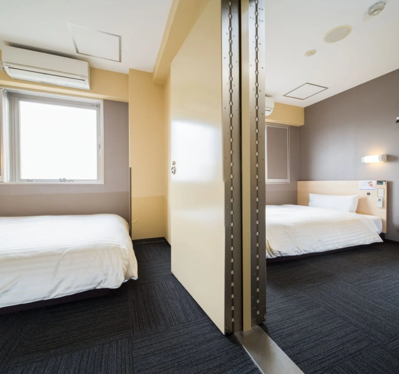 Super Hotel Kadoma