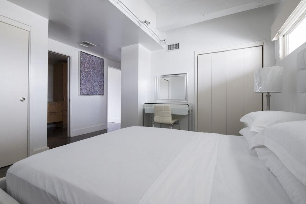 The Netherland 1 BR Condo on Ocean Drive - Miami Beach - RSM 42371