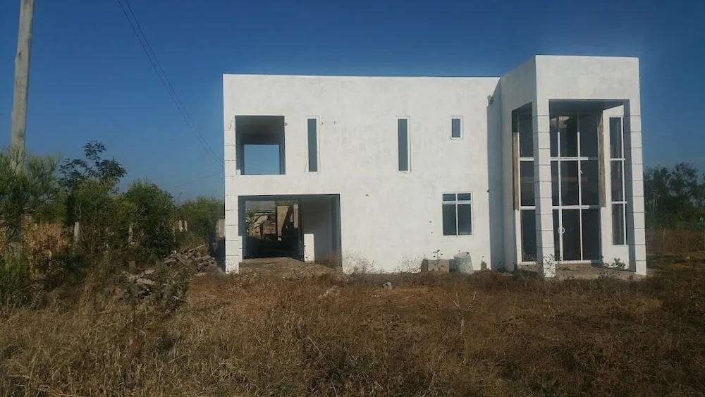 Engowood Hills Palace