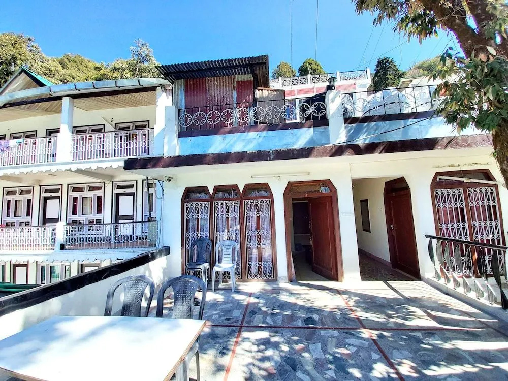 Goroomgo GP Mall Road Nainital