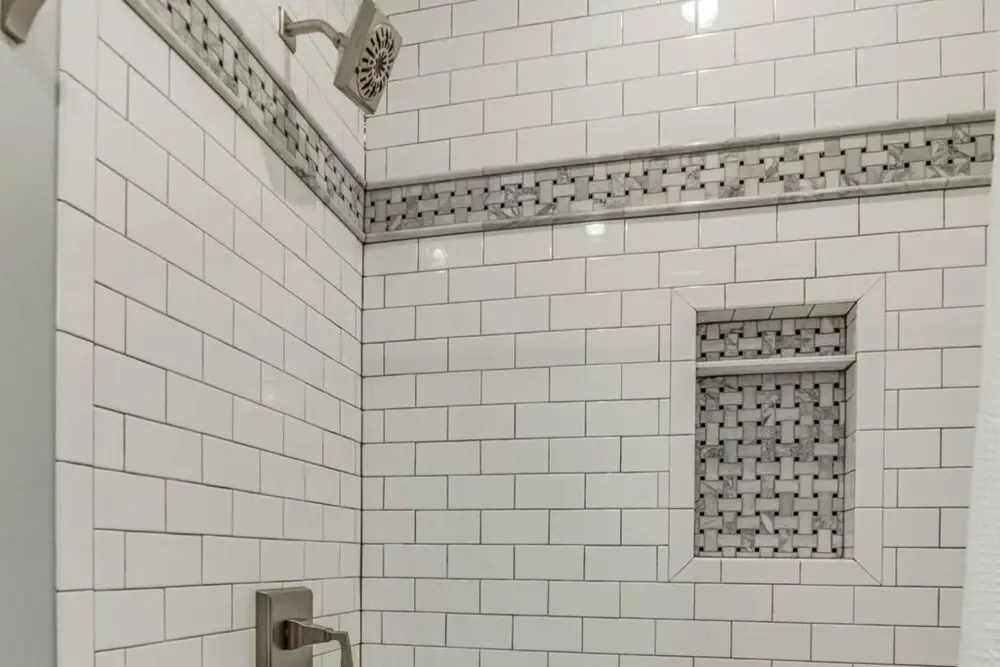 Stunning English Basement Only Steps From DMV Metro Subway Shopping Restaurants