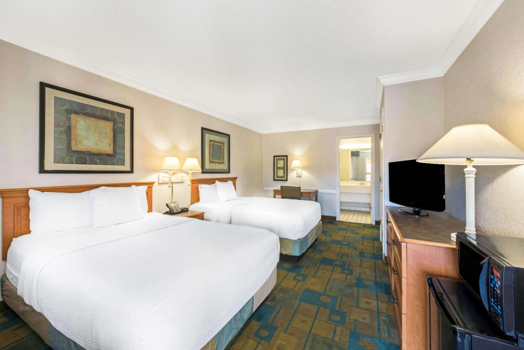 Quality Inn & Suites — 5