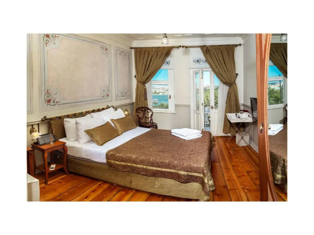 Standard Double room with sea view (full double bed)