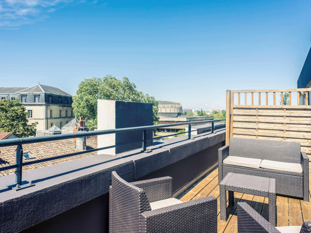 Balcony & Terrace