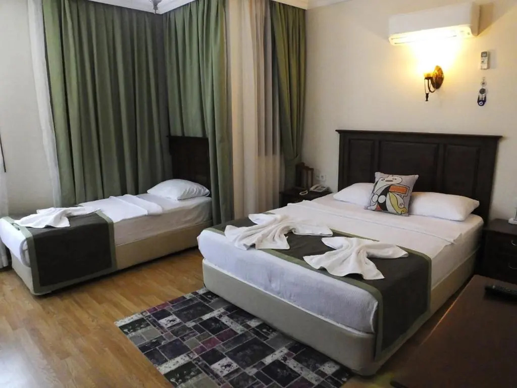 Deluxe Quadruple room