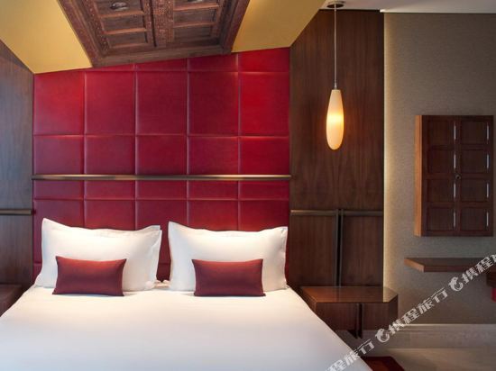 Jumeirah Creekside Hotel