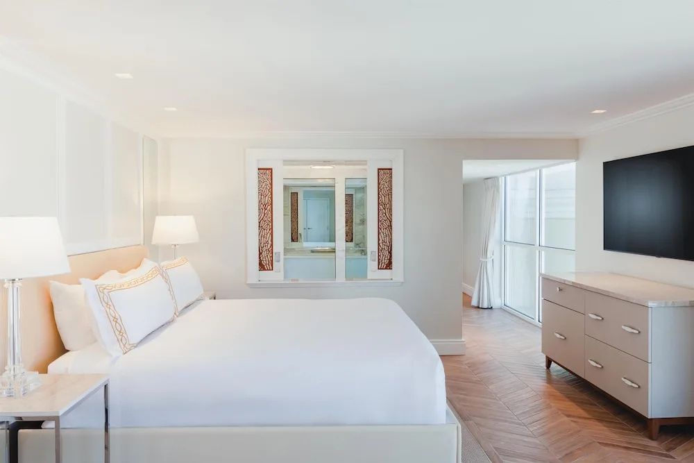 Suite with view