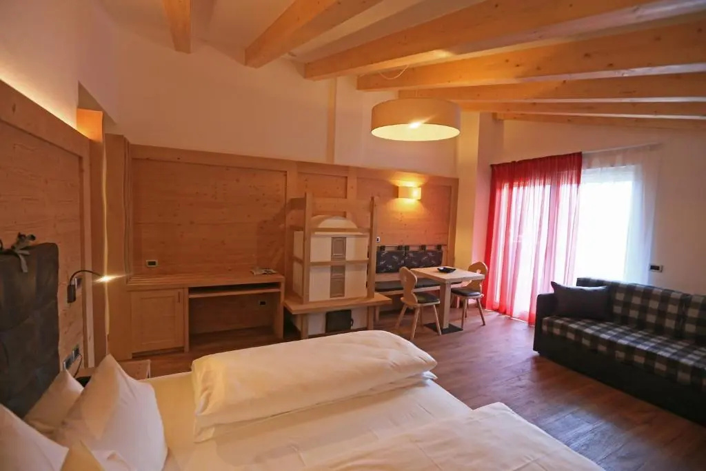 Suite with mountain view