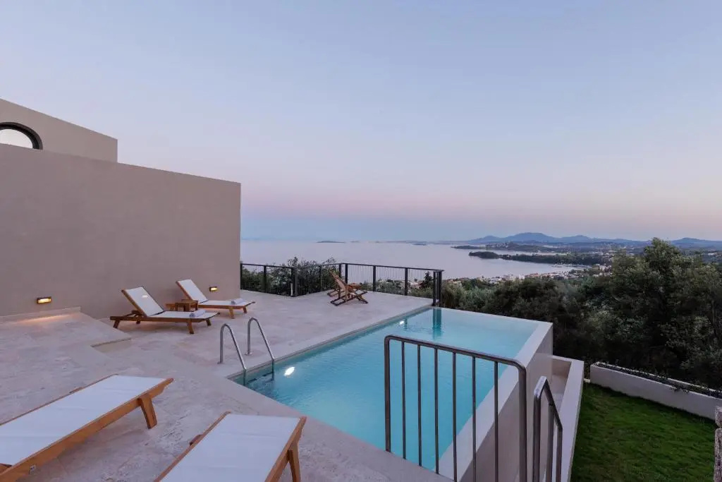 3 Bedrooms Villa