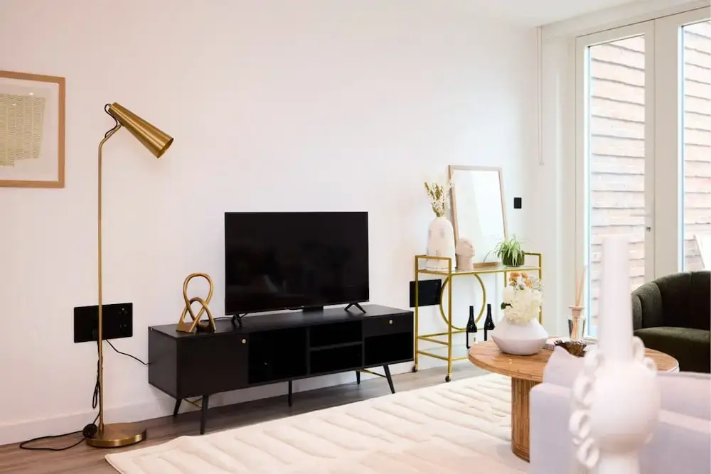 The Tottenham Paradise - Ravishing 2BDR Flat with Balcony