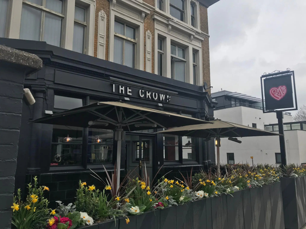 PubLove @ The Crown, Battersea - Hostel — фото