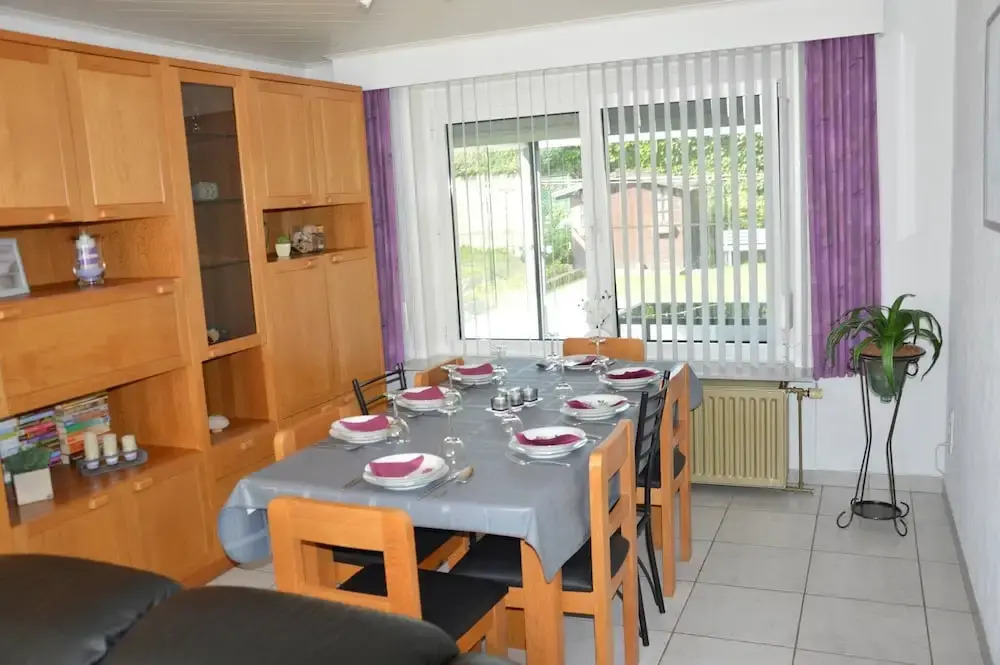 Charming Belgian Getaway in Oudsbergen - 3 Bedrooms & Garden - фото 19
