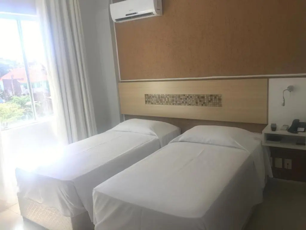 Emirates Hotel & Suítes — 4
